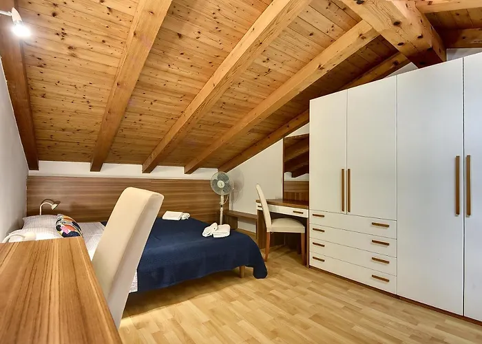 House Helena Banjole