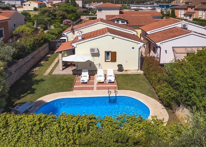 House Helena * Banjole