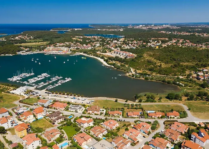 House Helena Banjole